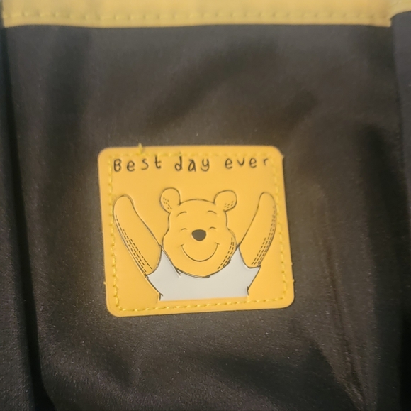 NWT Winnie The Pooh Diaper Bag Set. 8 pieces. Never Used - Picture 14 of 15